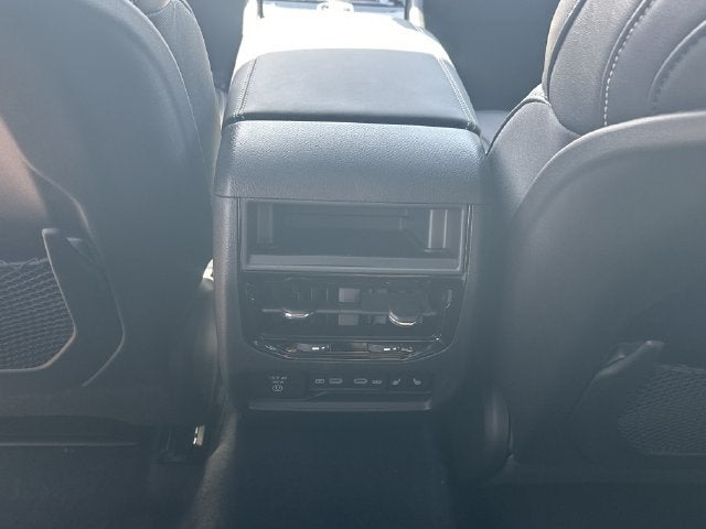 2027 Jeep Grand Cherokee Limited Reserve