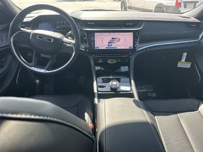 2027 Jeep Grand Cherokee Limited Reserve