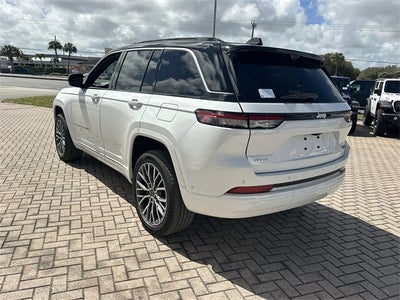 2026 Jeep Grand Cherokee Summit