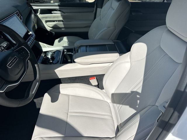2026 Jeep Grand Wagoneer Base