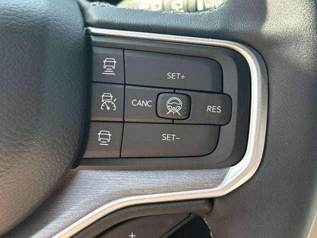 2026 Jeep Grand Wagoneer Base