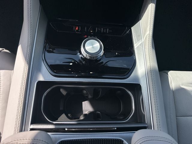 2026 Jeep Grand Wagoneer Base