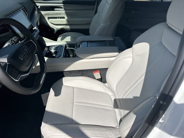 2026 Jeep Grand Wagoneer Base