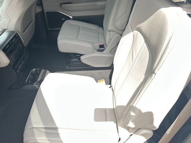 2026 Jeep Grand Wagoneer Base