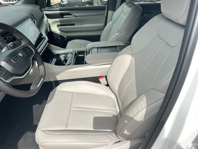 2026 Jeep Grand Wagoneer Base