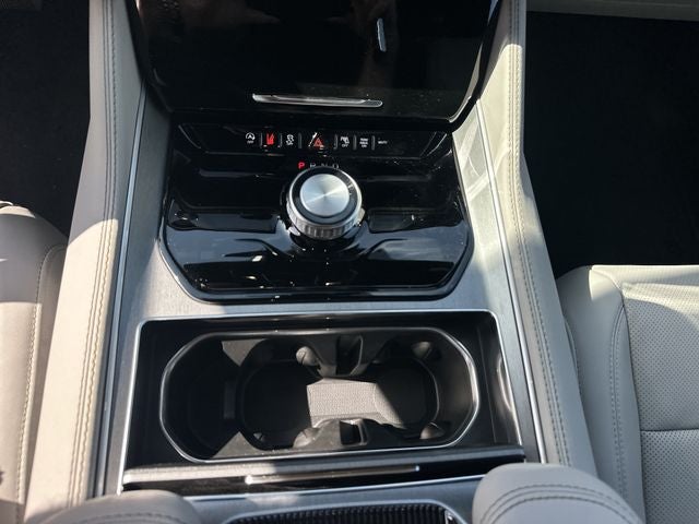 2026 Jeep Grand Wagoneer Base