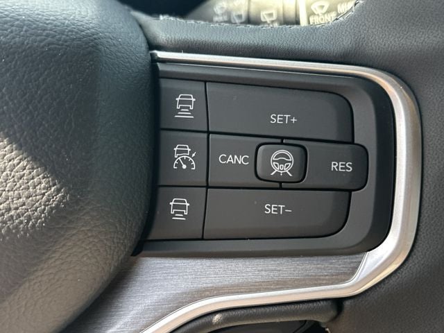 2026 Jeep Grand Wagoneer Base