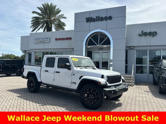 2024 Jeep Gladiator Nighthawk Auto's photo