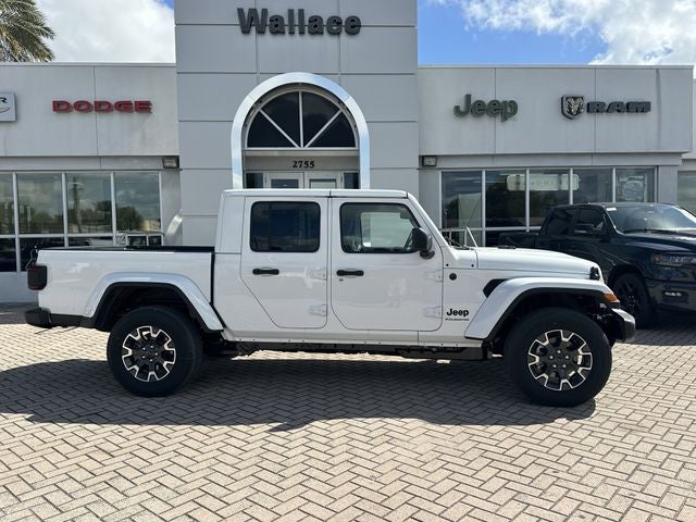 2026 Jeep Gladiator Sahara