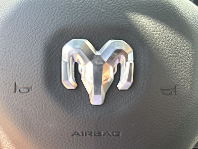 2027 RAM 1500 Big Horn/Lone Star