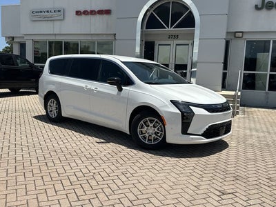 2027 Chrysler Pacifica Select