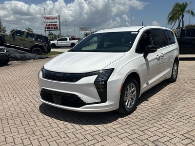 2027 Chrysler Pacifica Select