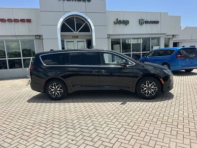 2027 Chrysler Pacifica Limited
