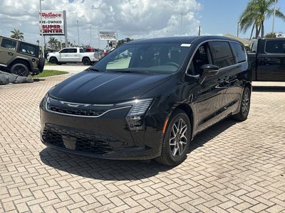2027 Chrysler Pacifica Limited
