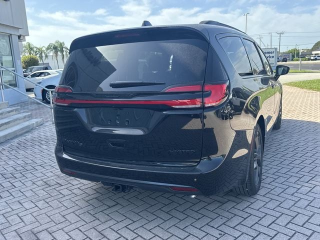 2027 Chrysler Pacifica Limited