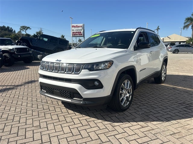 2022 Jeep Compass Latitude Lux