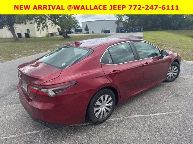 2022 Toyota Camry Hybrid LE