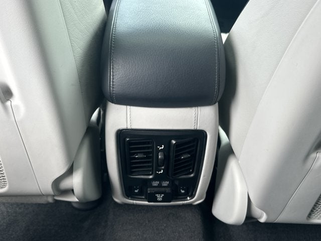 2017 Jeep Grand Cherokee Summit Front Tow Ready !! See Pics