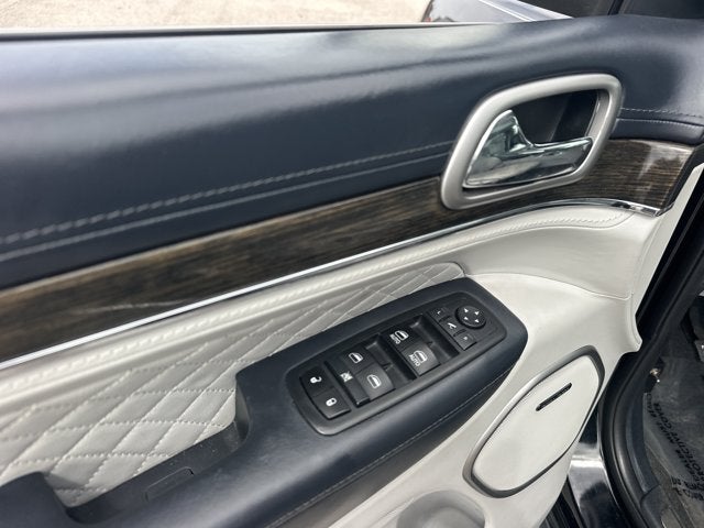 2017 Jeep Grand Cherokee Summit Front Tow Ready !! See Pics