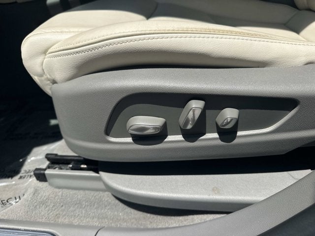2025 Cadillac XT5 FWD Luxury