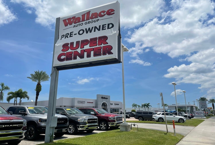 Wallace Chrysler Jeep Dodge Ram in Stuart FL